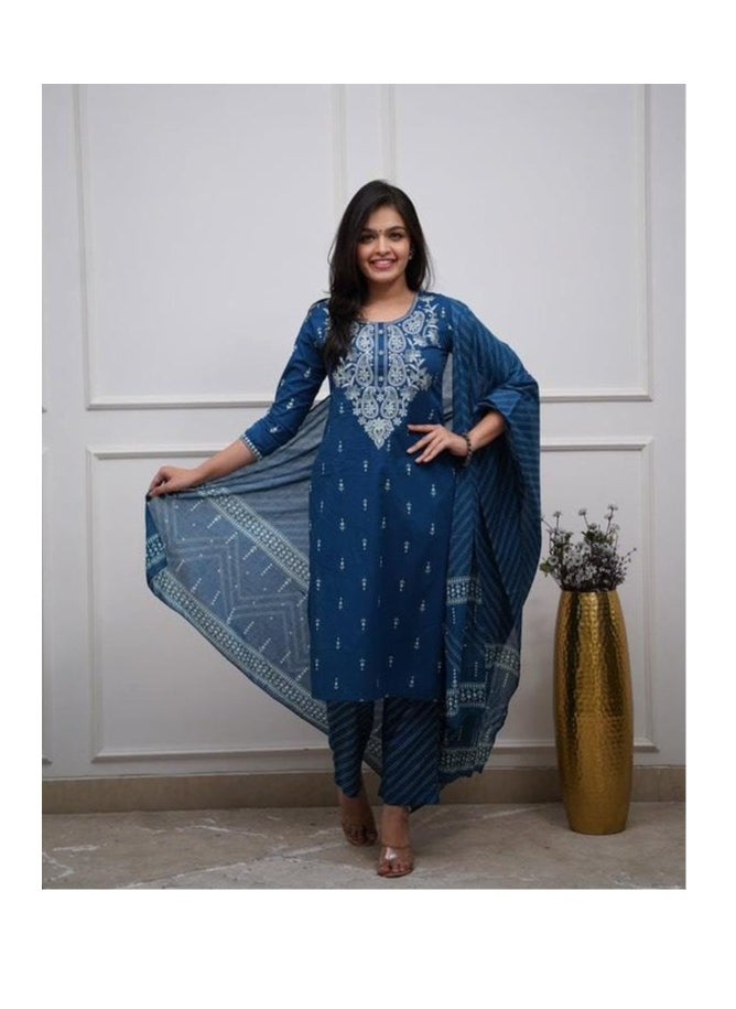 IndHeritage IndHeritage - Chikankari dark blue colour, cotton 3 piece kurti set - IDH00213  - Image 2