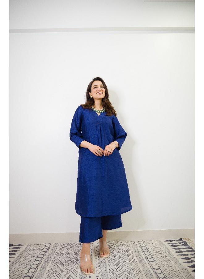 trueBrowns Blue Textured Silk Puff Sleeve Kurta Pant Set - Image 3
