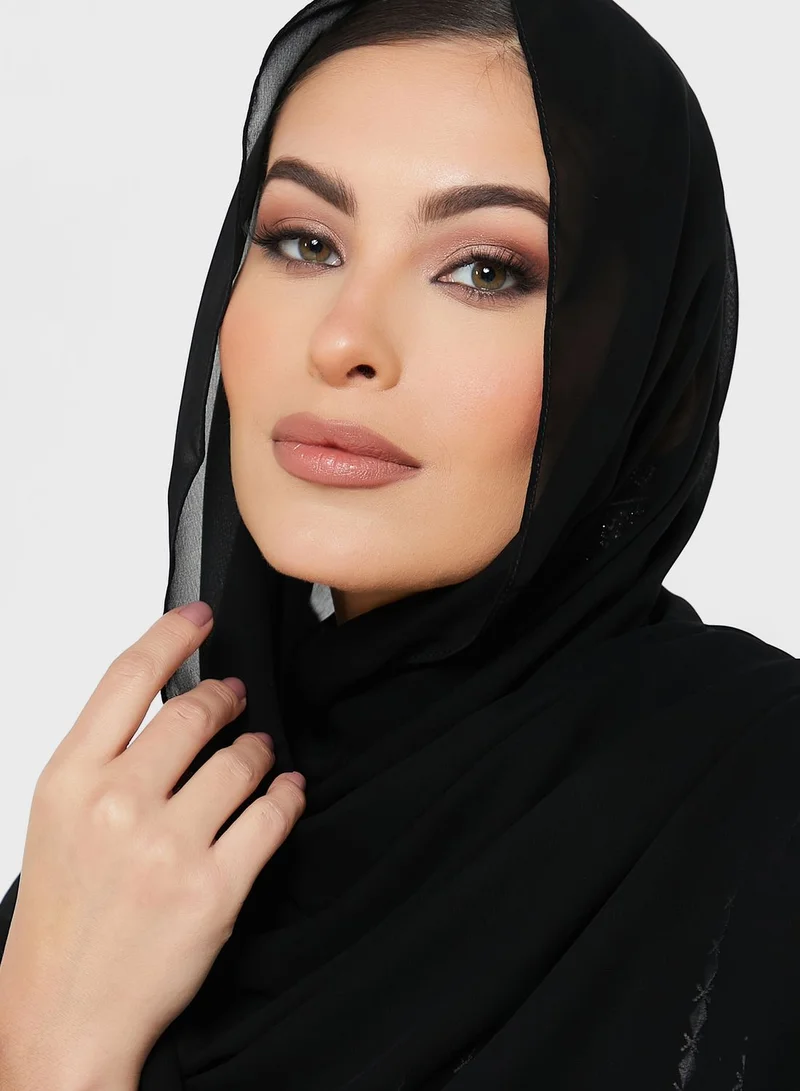 hayas closet V-Neck Embroidered Abaya
