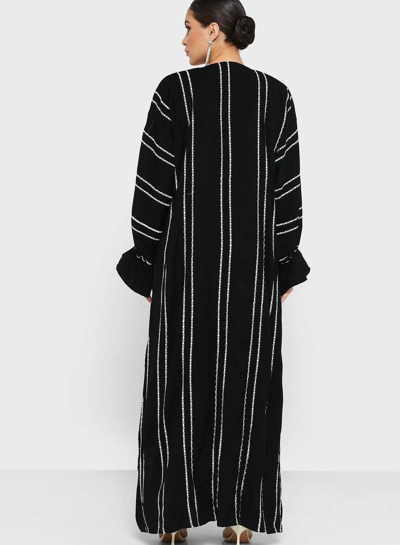 hayas closet V-Neck Embroidered Abaya