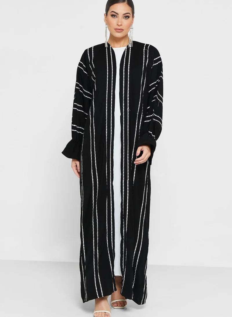 hayas closet V-Neck Embroidered Abaya