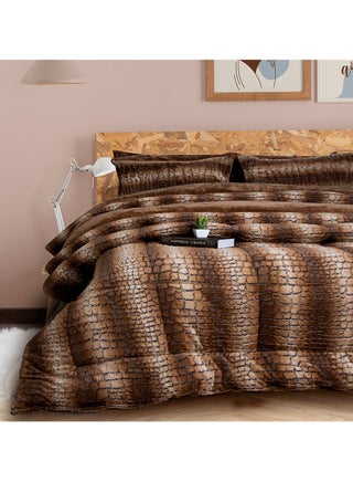 quilt set Spanish fur 3 pieces size 220 x 240 cm model 692 from Family Bed - pzsku/Z781AA490137B1464EA1DZ/45/_/1730035257/1389d0ea-190f-4601-b5df-ef6da8582c0b