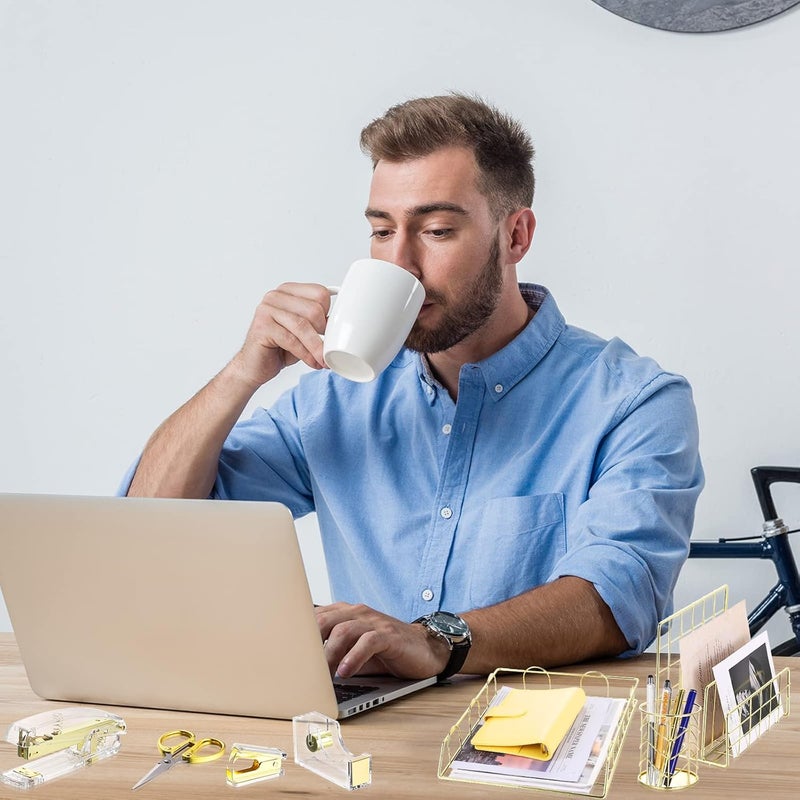 ياومياو Yaomiao 13 قطعة من مجموعة ملحقات المكتب المنظمة، مجموعة مستلزمات المكتب للنساء، مجموعة هدايا، دباسة أكريليك، مزيل دبابيس، حامل شريط، كوب أقلام، ملف مجلات، مصنف خطابات، مشابك ملاحظات، حامل هاتف، مقص (ذهبي) - Image 4