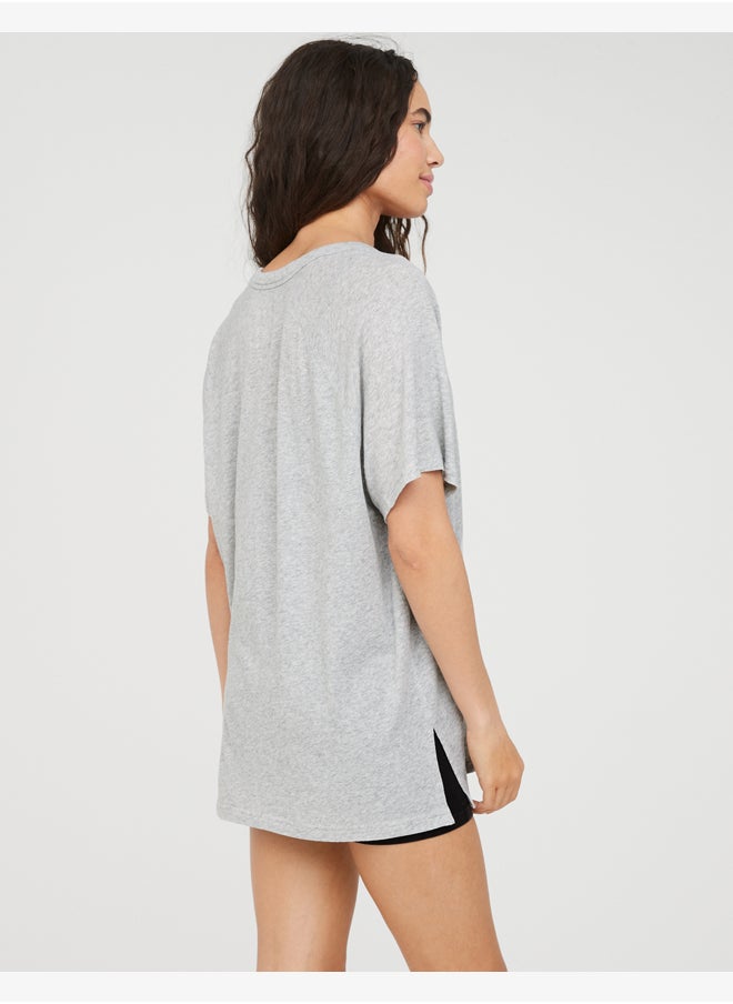 Aerie - تي شيرت قطني برقبة على شكل حرف V من OFFLINE By Aerie - Image 1