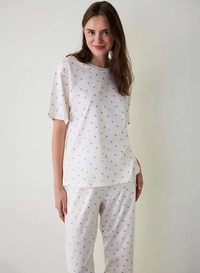 بنتي طقم بيجامة قطن برقبة دائرية وأكمام قصيرة بنقشة زهور جاردينيا هايلي