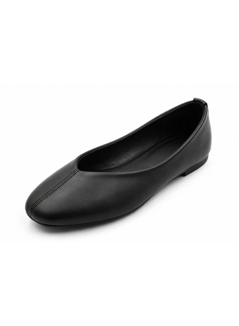 أوه جي حذاء باليرينا نسائي من تصميم OG Ballerina V cut مقدمه مربعه - حذاء مريح سهل الارتداء من الجلد الصناعي الناعم مع تفاصيل خياطه مركزيه في المنتصف - Image 2