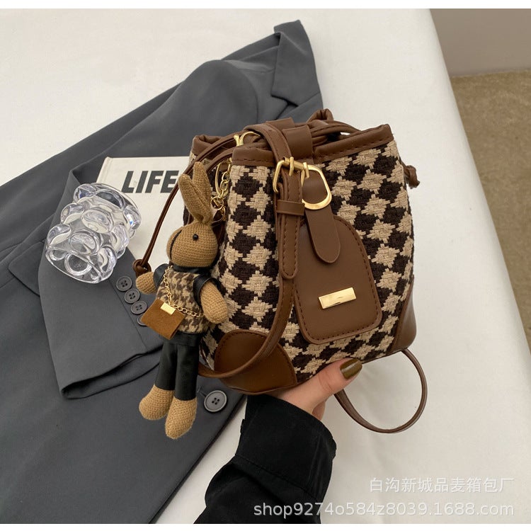 Fashionable Chessboard Plaid Small Bag For Women 2023 New Western Style Bucket Bag Niche All-Match Messenger Bag Commuter Shoulder Bag - Image 1