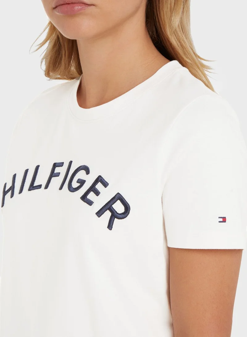 TOMMY HILFIGER Crew Neck Logo T-Shirt