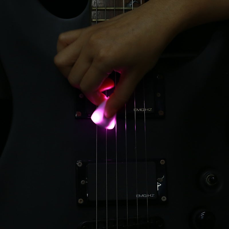 Watson Japan Led Lightning Touch Luminous Large Triangle Led Picks Guitar Bass Pick - Image 4