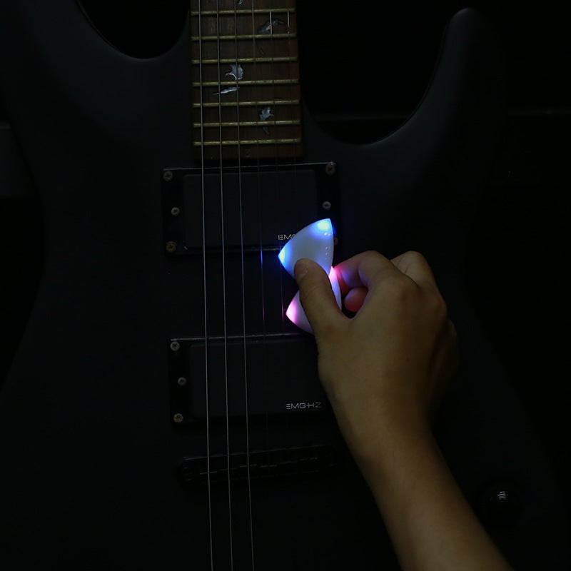 Watson Japan Led Lightning Touch Luminous Large Triangle Led Picks Guitar Bass Pick - Image 5