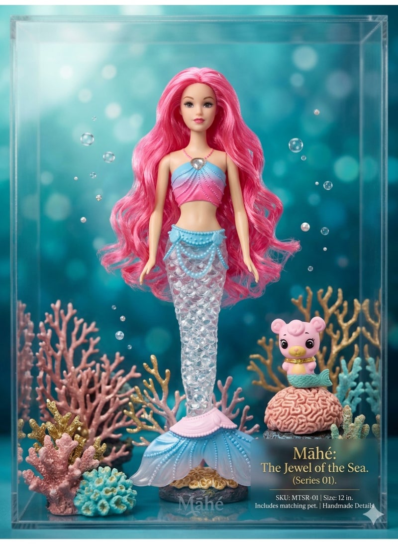 🧜‍♀️ عروسة حورية البحر المضيئة والمغنية – تصميم ساحر بذيل لامع وشعر طويل ناعم يجذب أنظار الأطفال. ✨🎶 💖 تعمل بزر تشغيل بسيط لتضيء وتغني فورًا، لتمنح طفلتك لحظات لعب مليئة بالمرح والخيال. - Image 2