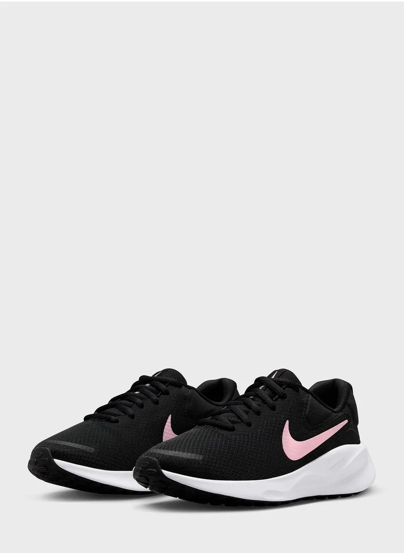 Nike Revolution 7