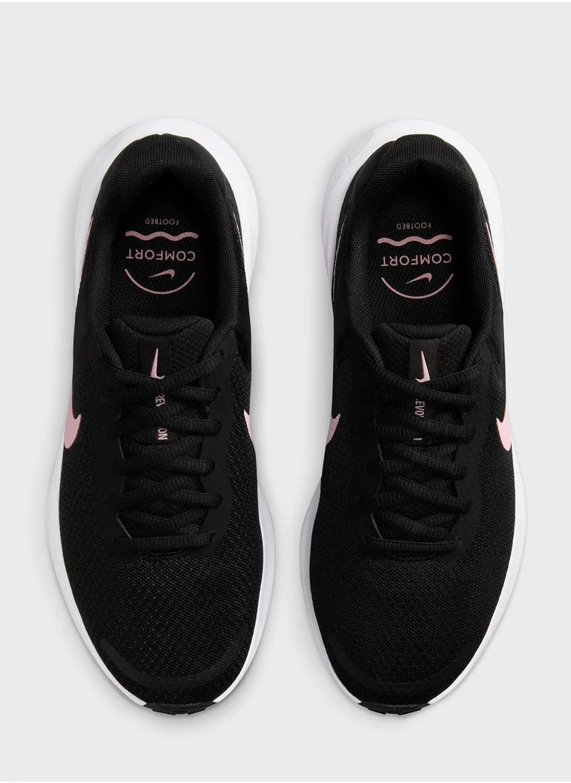 Nike Revolution 7