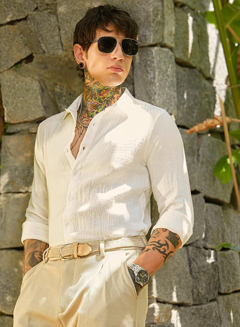 Campus Sutra Men's Daisy White Breezy-Weave Shirt