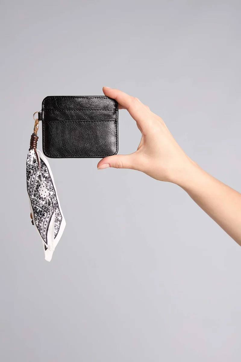 ديفاكتو Woman Faux Leather Business Card Wallet