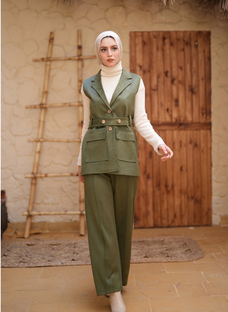 **Olive Winter Suit Set with Pants, Padded Vest, and Belt (3XL 100-115 k) - by Stilo - Image 1