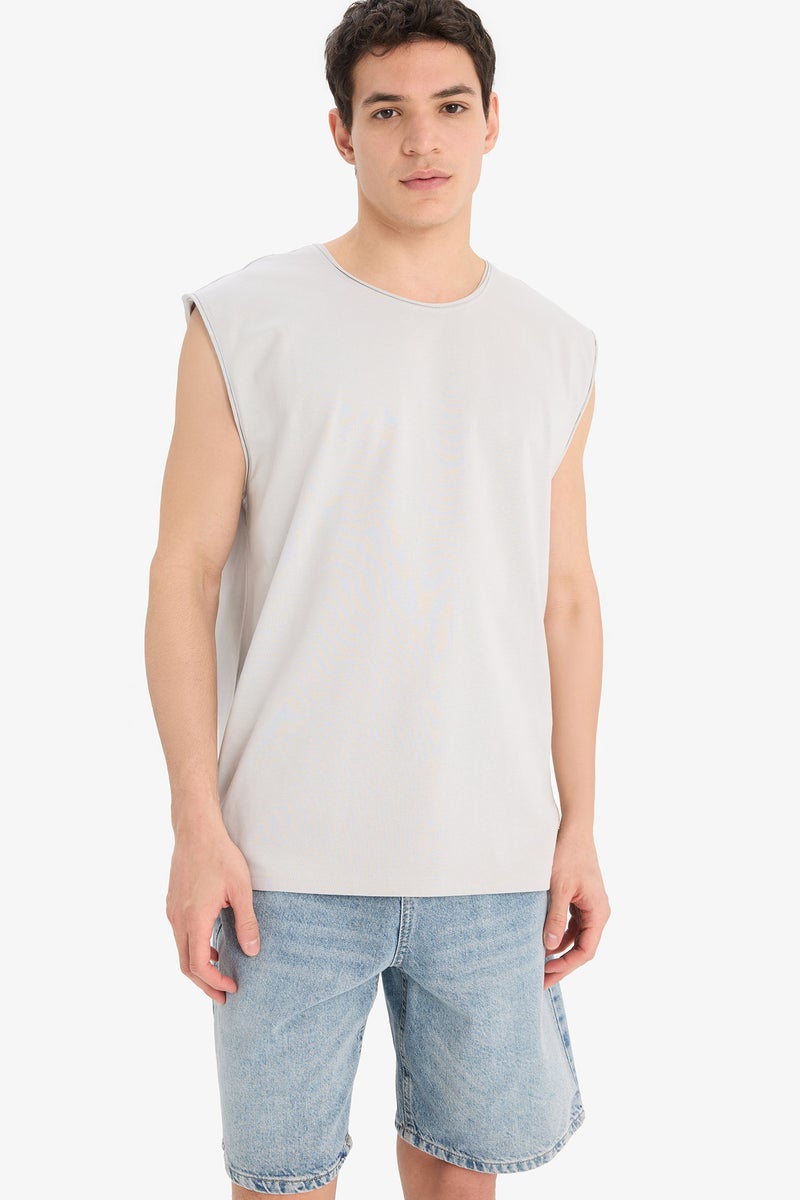 Man Boxy Fit Crew Neck Sleeveless Tank Top
