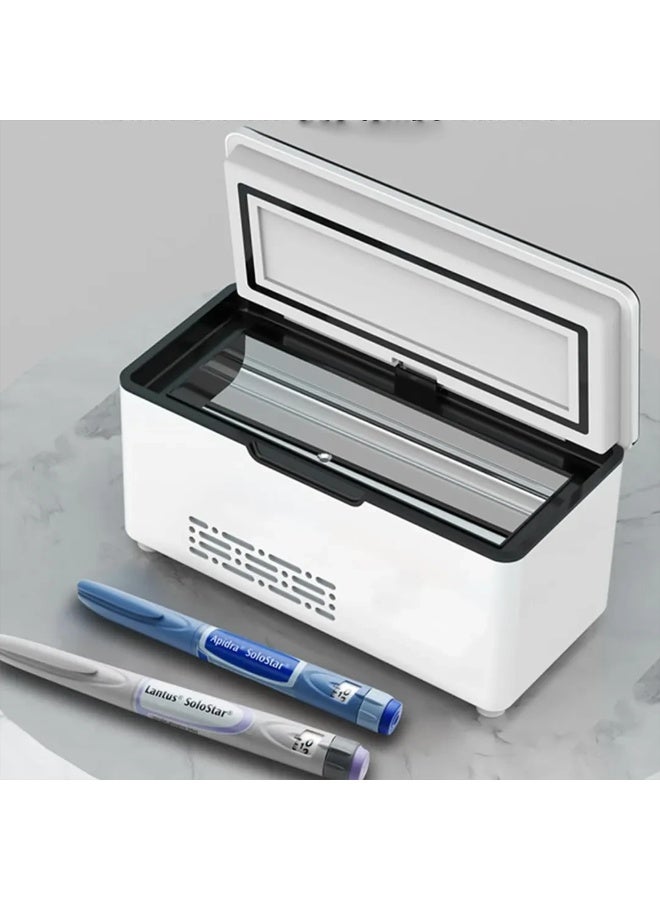 علبة تبريد أنسولين محمولة – تبريد حراري كهربائي، شاشة LED، تحكم بدرجة الحرارة من 0 إلى 18℃، تعمل عبر السيارة وUSB، مع حقيبة سفر مرفقة - Image 3
