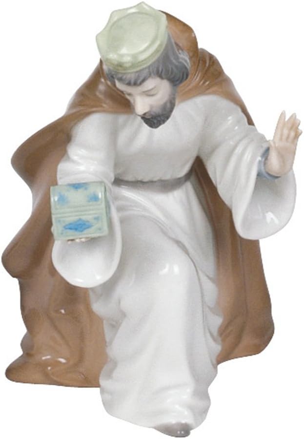 NAO Nao by Lladro Collectible Porcelain Figurine KING MELCHIOR WITH CHEST  714 tall  Nativity 