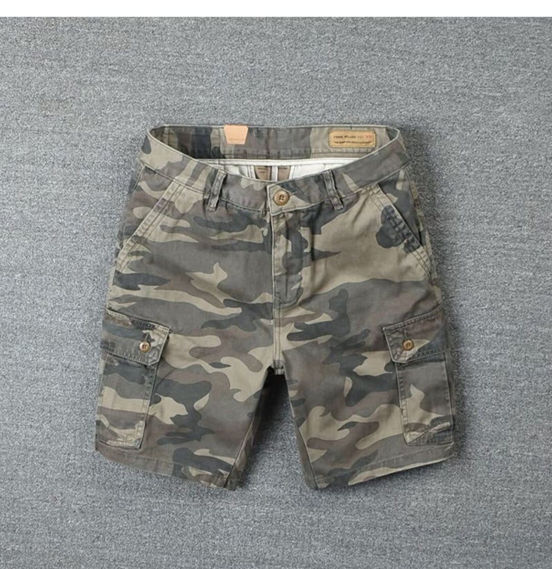 شورتات صيفية للرجال من علامة تجارية عصرية بتصميم تمويه فضفاض غير رسمي بطول متوسط تناسب جميع الأزياء على الطراز الكوري بطول خمسة أقدام باللون الأخضر - Image 2