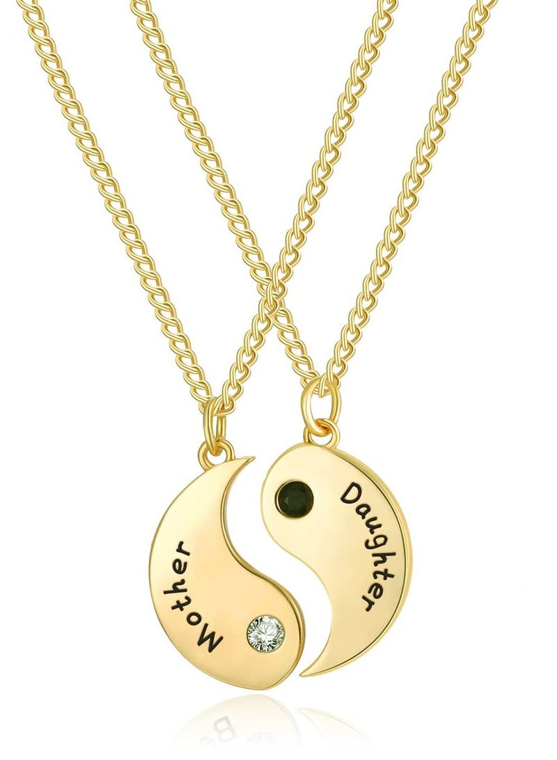 SYOSI مجموعة مكونة من قطعتين من قلادات الأبجدية للأم والابنة مع قلادة يين يانغ بتصميم إبداعي مناسب كهدية عيد ميلاد/مهرجان/عيد الأم - Image 1