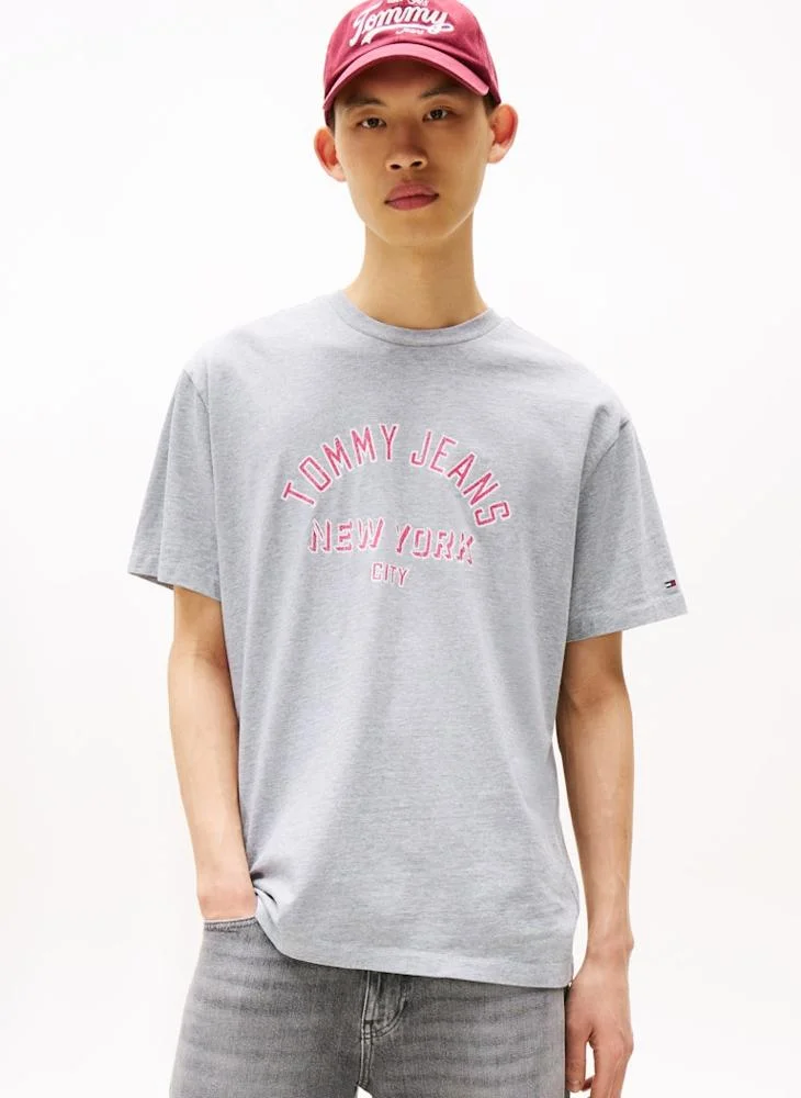 TOMMY JEANS Relaxed Short Sleeve T-Shirt