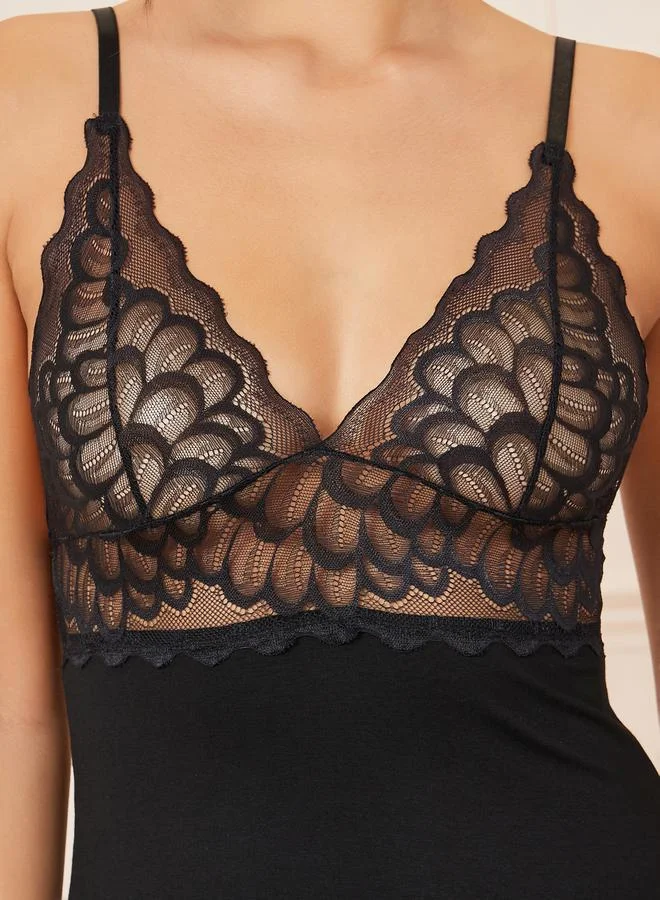 ستايلي Lace Detail Scalloped Edge Slip Dress