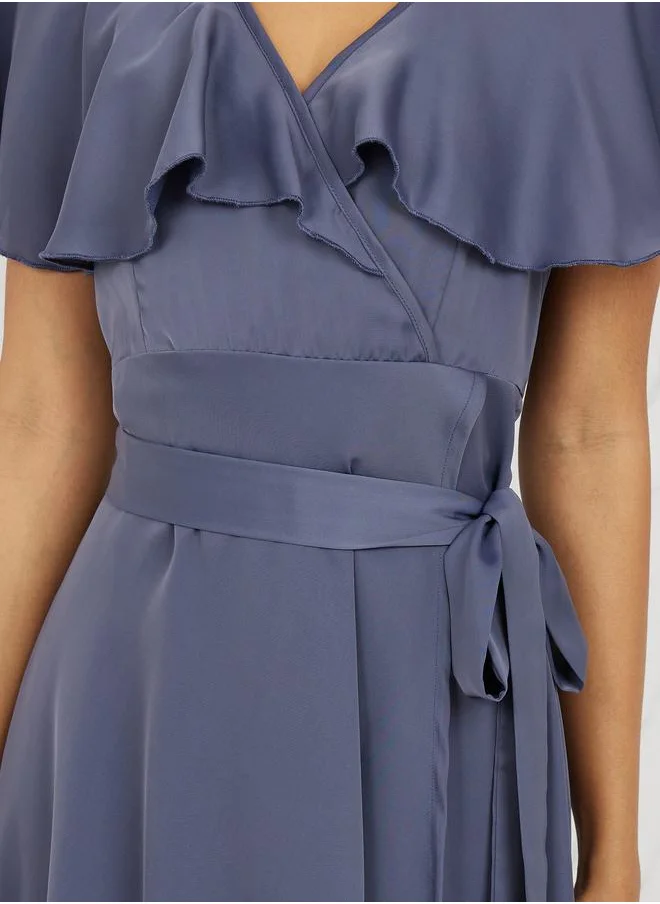 ستايلي Ruffle Cape Sleeves Asymmetric Hem Wrap Maxi Dress