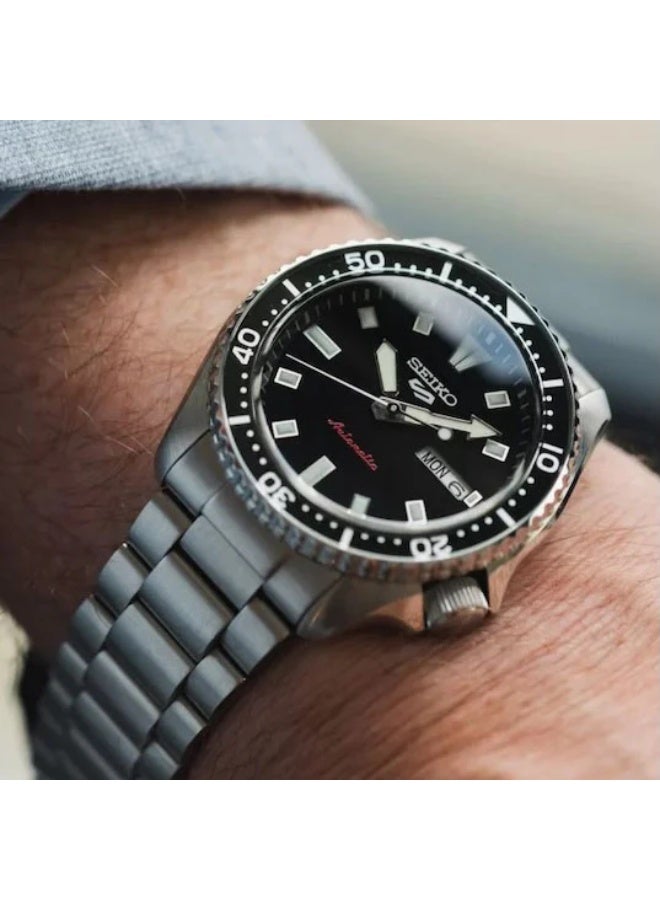 Seiko 5 Sports SKX Series in Kuro Black SRPL85K1 - Image 3