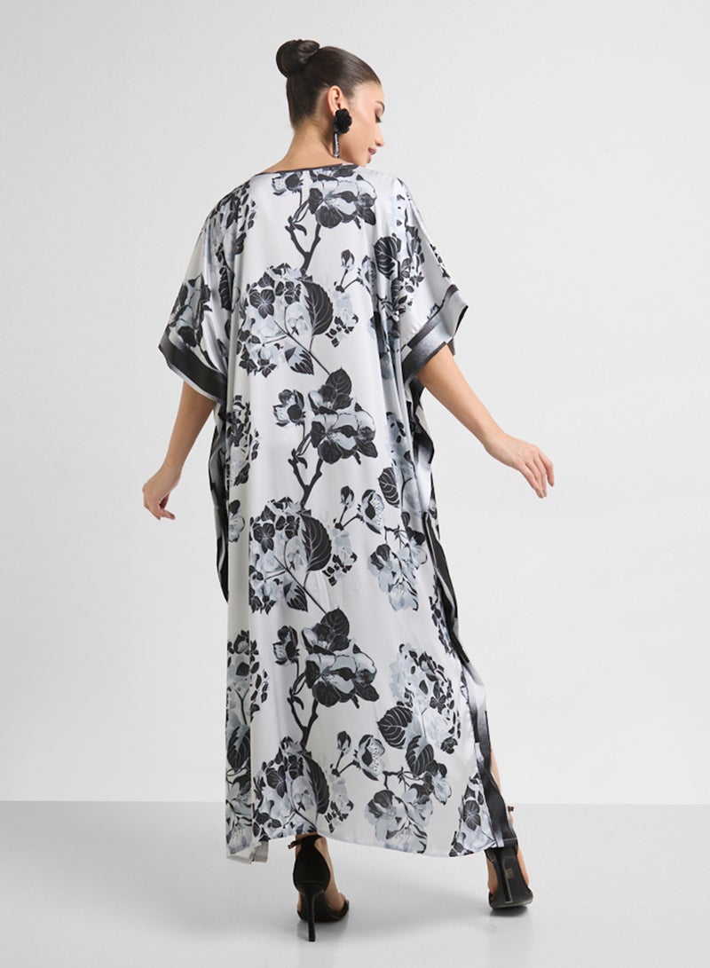 Khizana Printed Night Kaftan  - Image 2