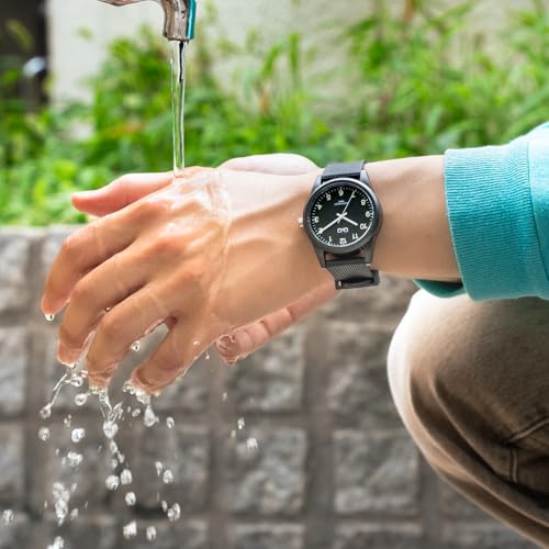 Q&Q VS40-012 Men Analog, Waterproof, Urethane Strap, Navy Dial, Navy Band, Quartz Watch, Water Resistant To 10 ATM, Simple - Image 3