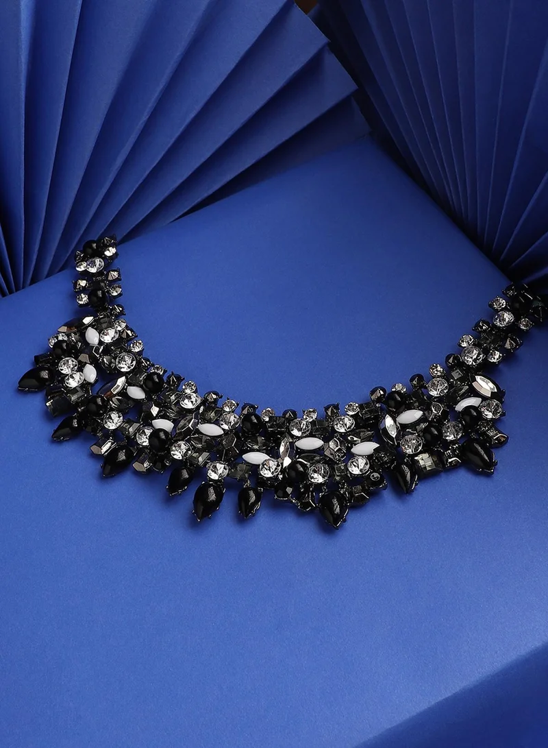 سوهي عقد مجوهرات بحجر صناعي