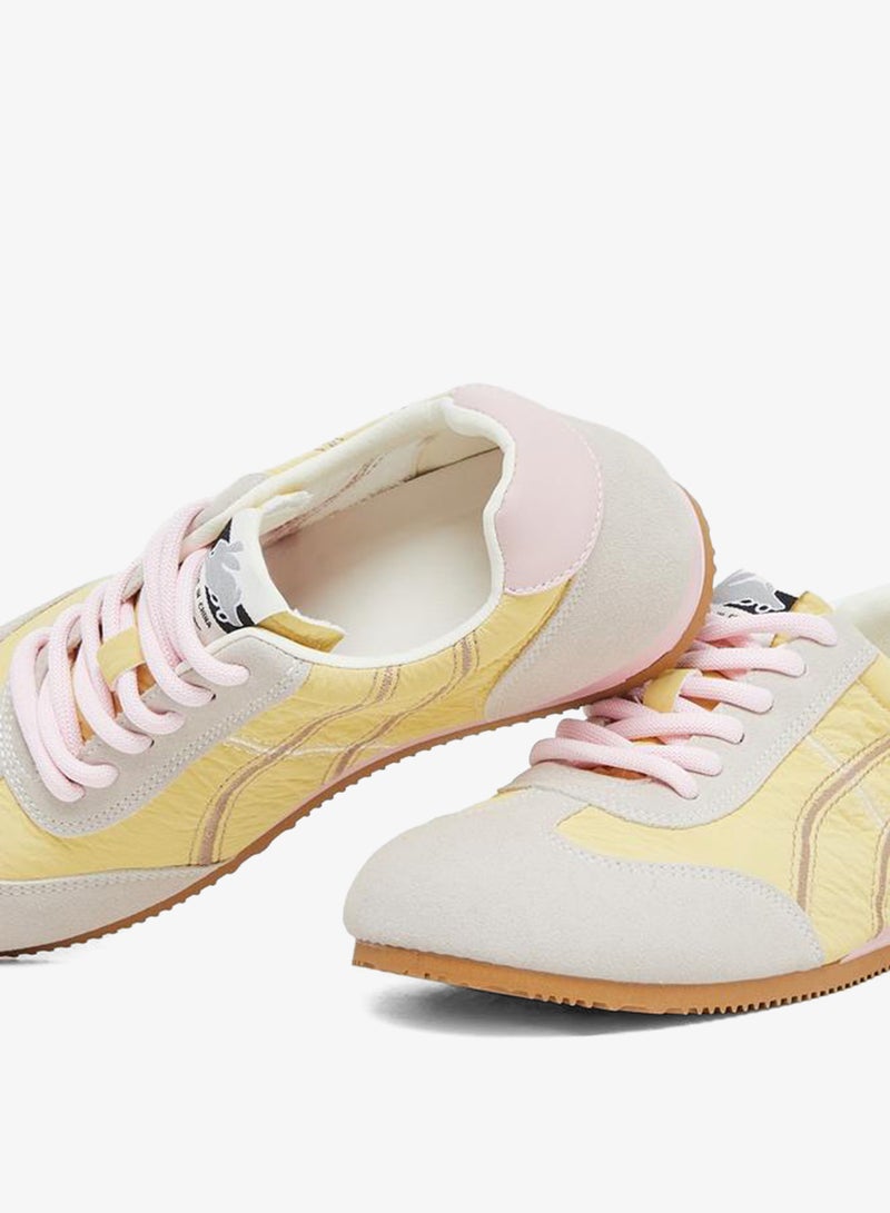 ستايلي اكتيف ستيلي سنيكرز بشريط جانبي ورباط - Image 3