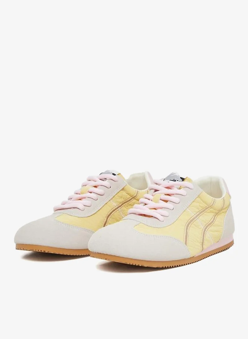 ستايلي اكتيف ستيلي سنيكرز بشريط جانبي ورباط