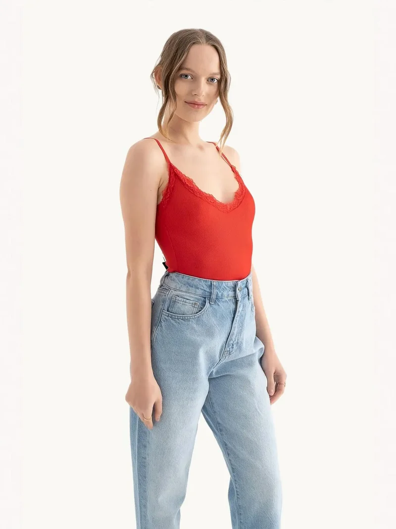 Hiccup V Neck Cropped Tank Top with a Lace Detail