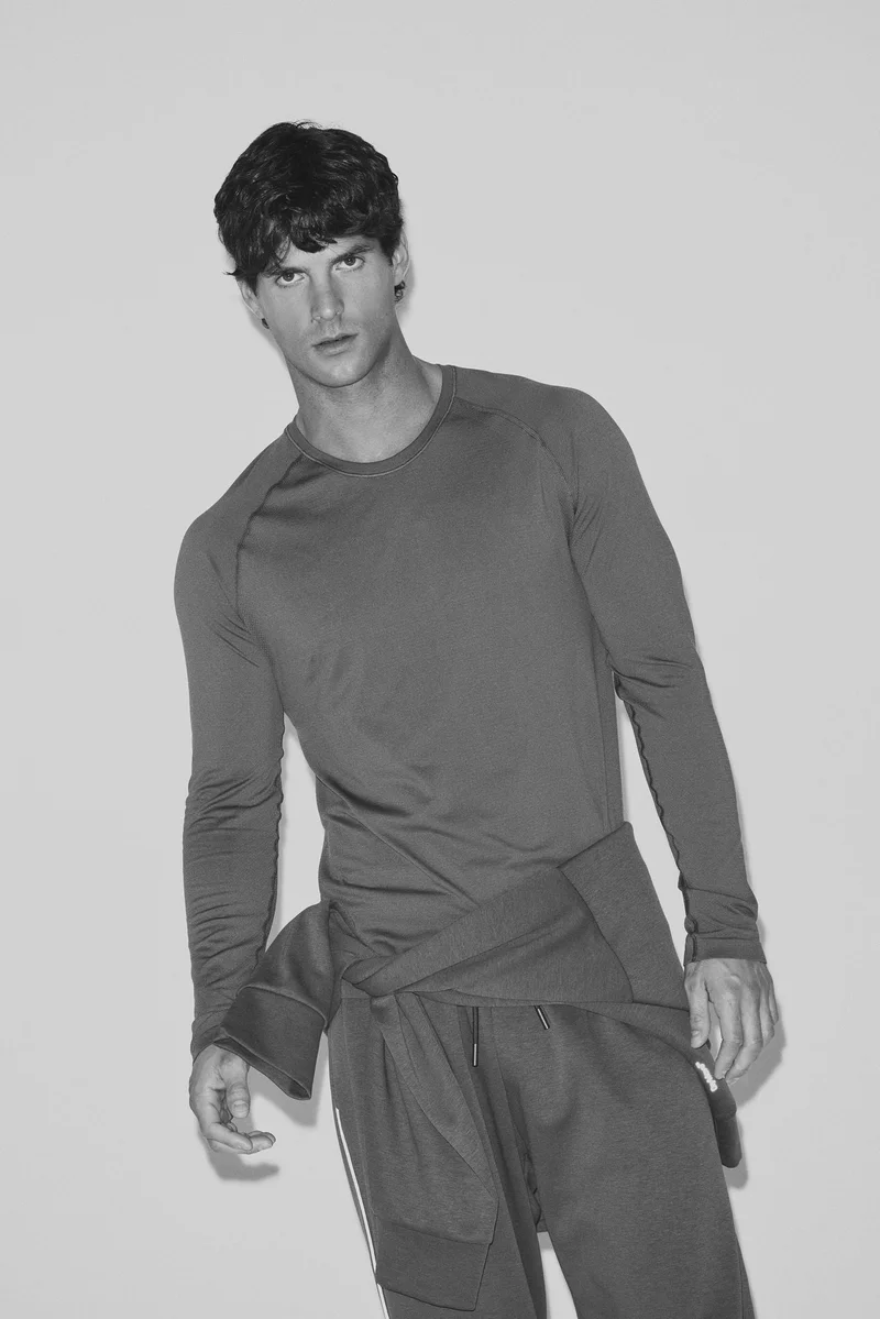 H&M Muscle Fit Sports top with DryMove™