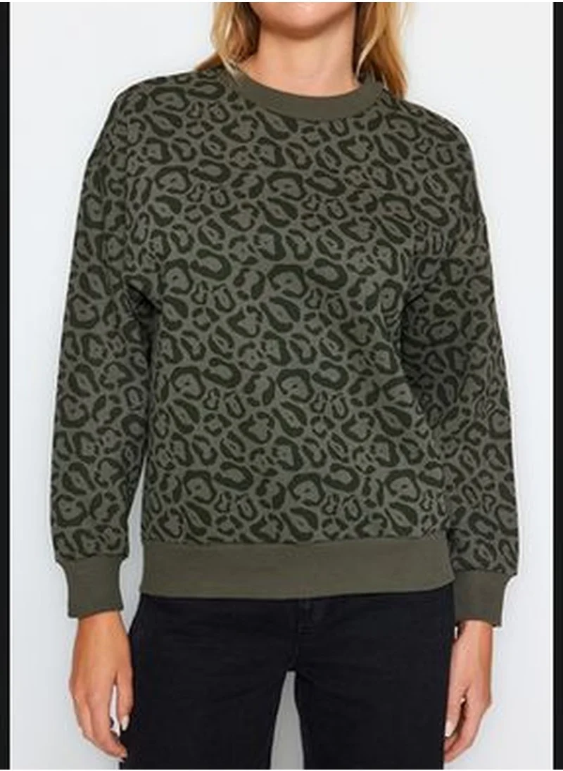 trendyol Khaki Printed Regular Fit Knitted Sweatshirt with Fleece Inside TWOAW24SW00365.