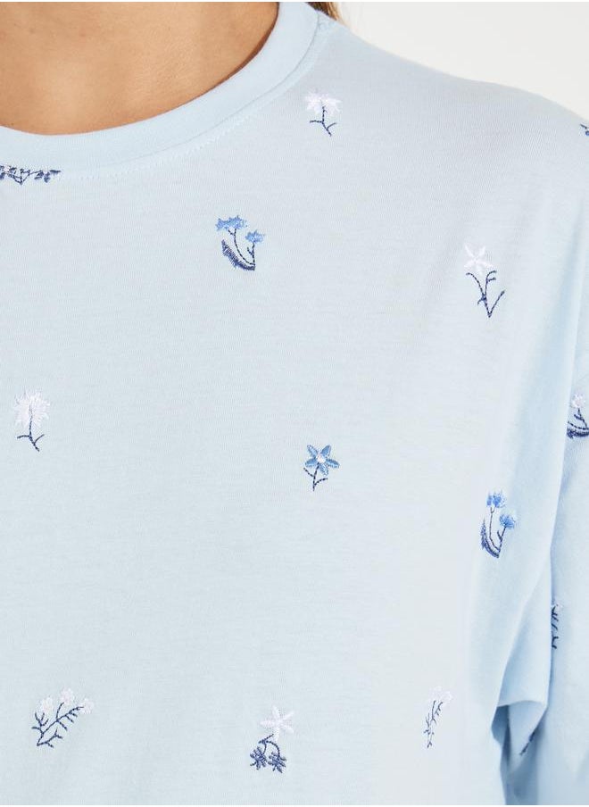 Styli Oversized All Over Floral Embroidered Front T-Shirt  - Image 4