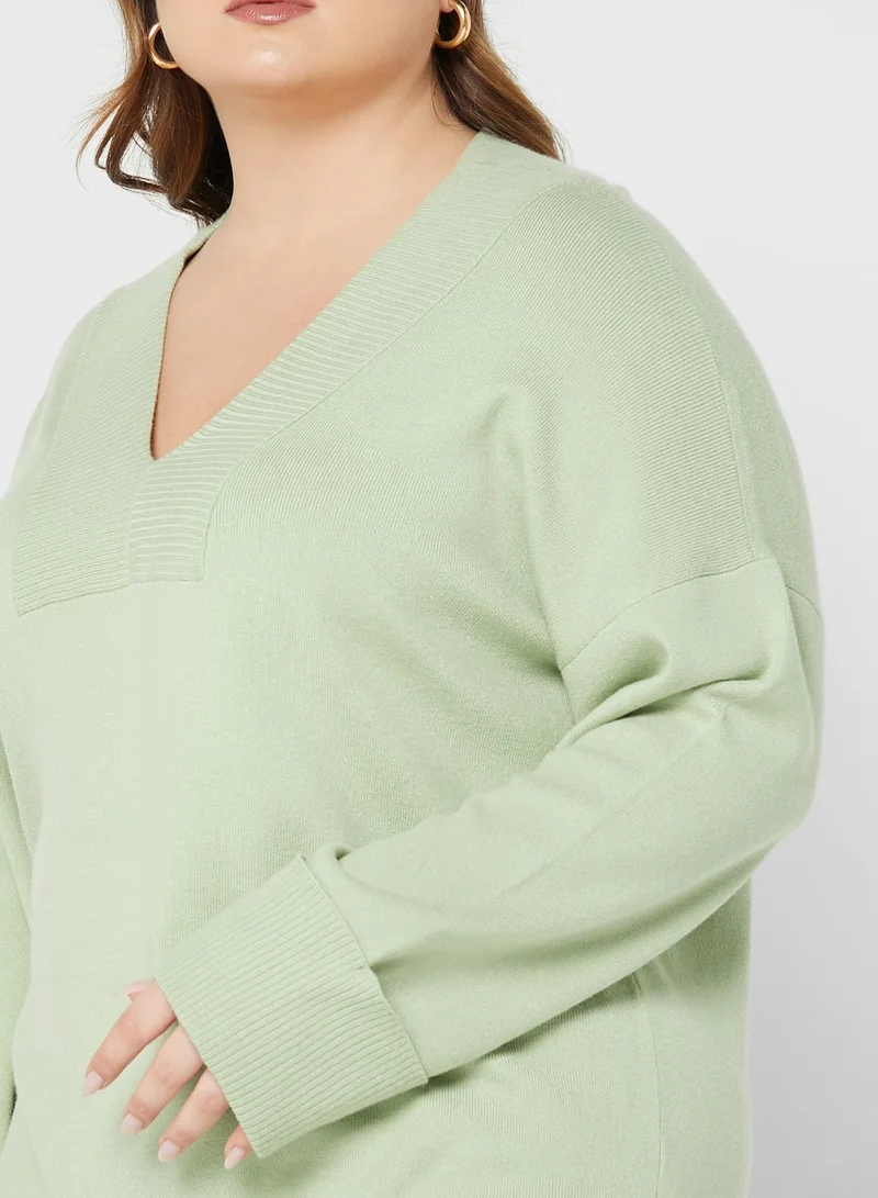 Vero Moda Curve V-Neck Knitted Sweater