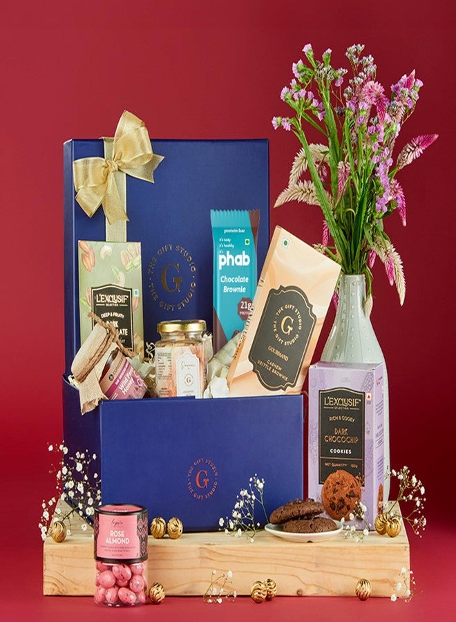 THE GIFT STUDIO.COM Indi Gourmet Gift Hamper with Premium Indian-Inspired Snack Box, Mixed Nuts, Chocolates, Cookies, Honey for Foodies & Festive Gifting |. - Image 1