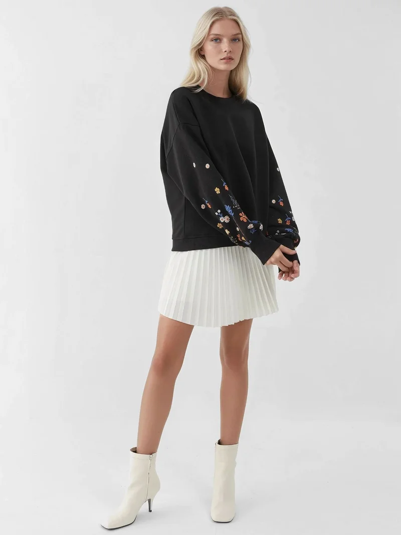 HICCUP Printed Long Sleeve Crew Neck Sweatshirt