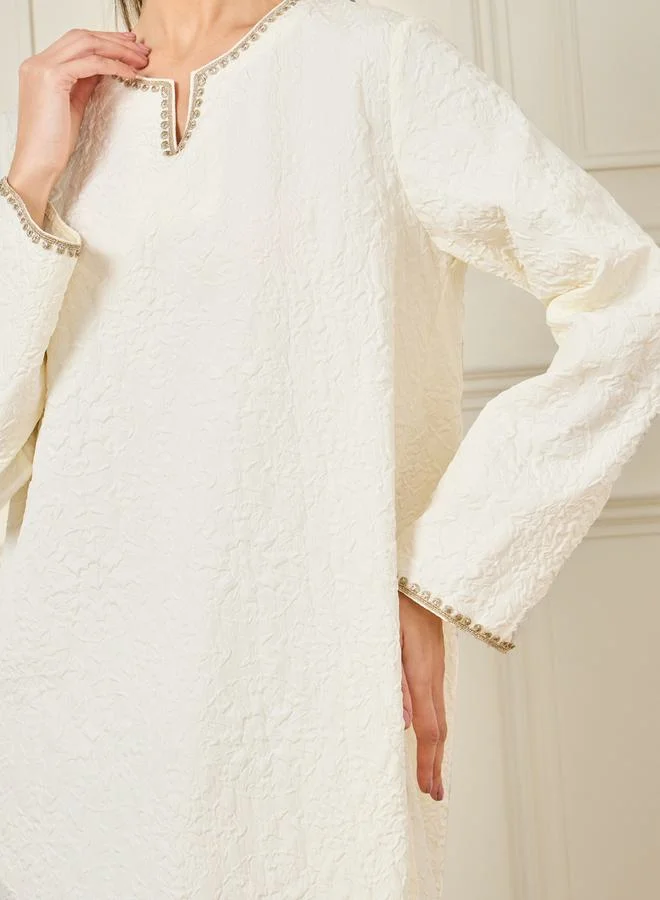 Styli Textured Jalabiya with Gold Lace Detail