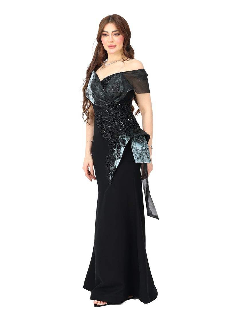 MODERN DESIGNER A breathtaking long royal dress with a luxurious and elegant look that suits all your choices The perfect choice for an unforgettable look that will make you the star of every occasion  - Image 1