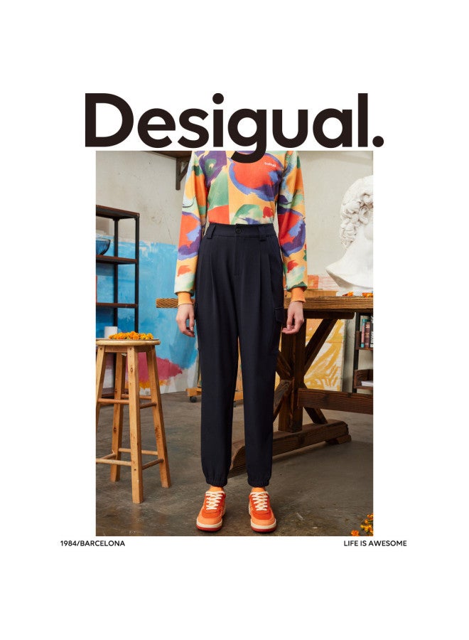 DESIGUAL سروال نسائي كاجوال بقصة فضفاضة، جيوب كبيرة، تطريز، وأرجل مكفوفة - Image 2