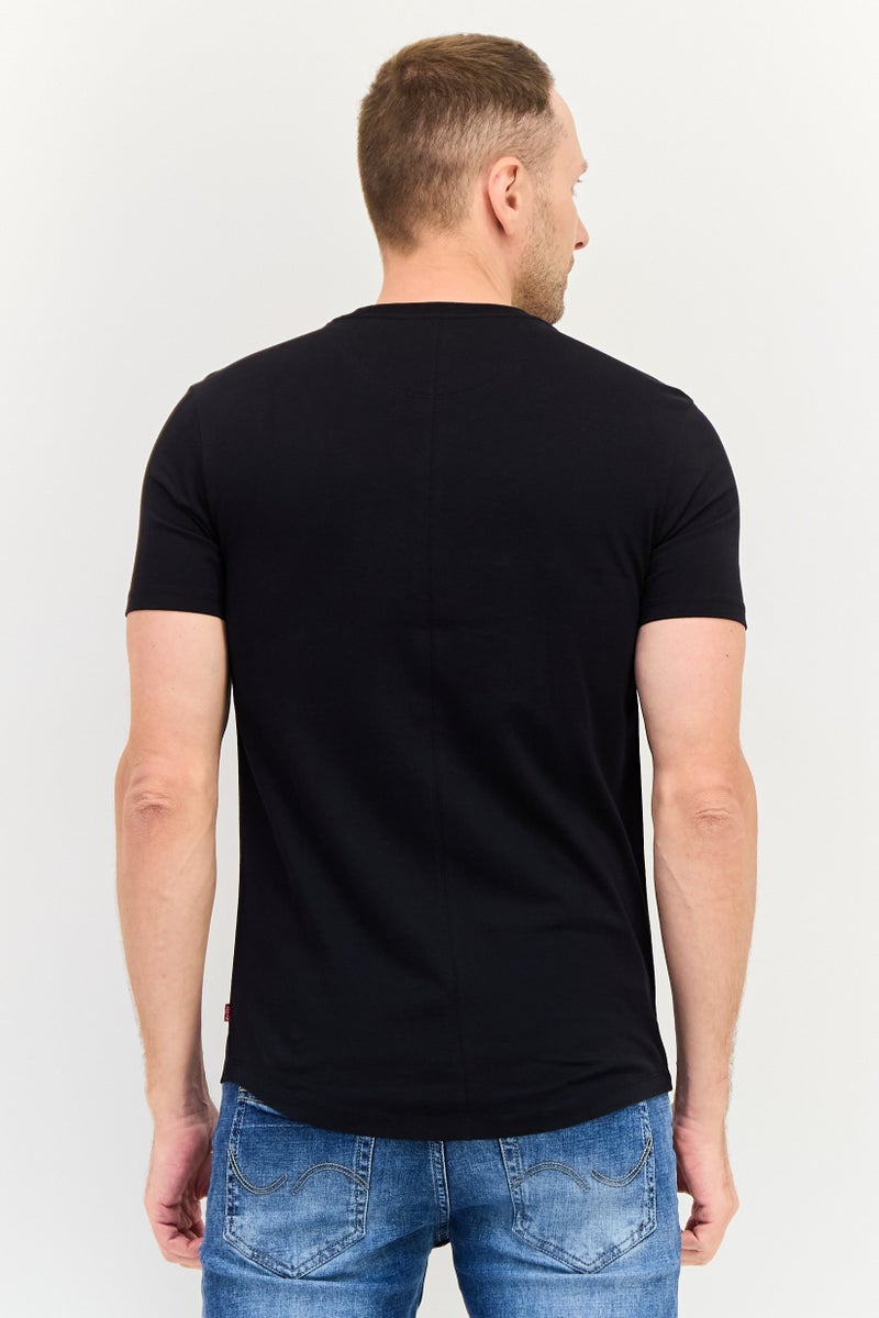 Levi's تي شيرت رجالي بأكمام قصيرة وياقة دائرية، مطبوع برسومات، أسود - Image 3