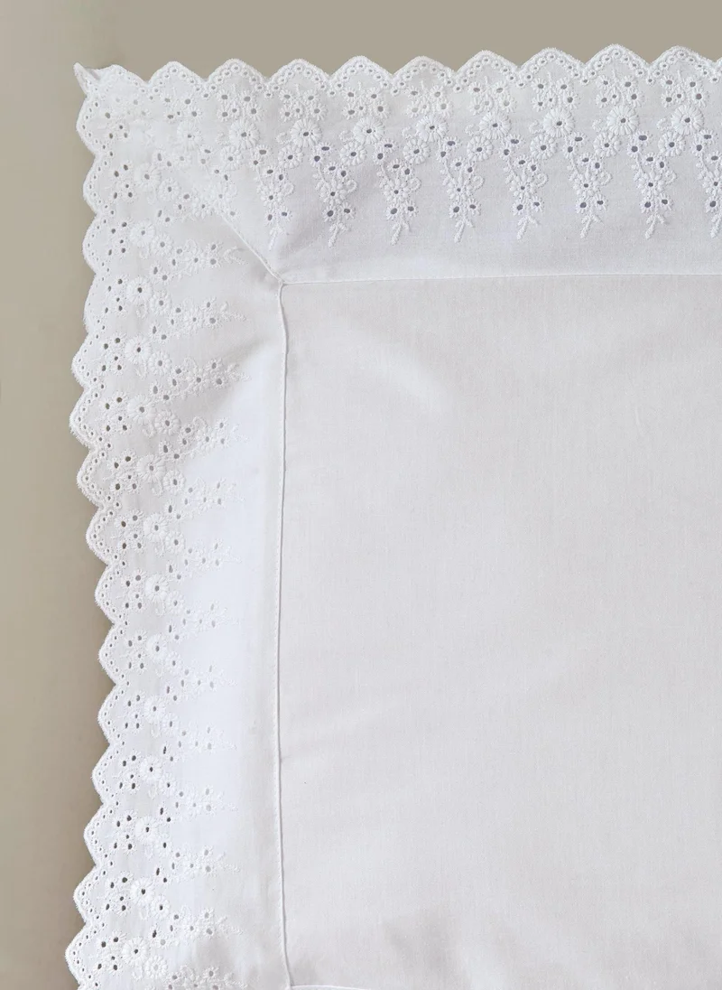 ماتلان White Lace Frill Duvet Set