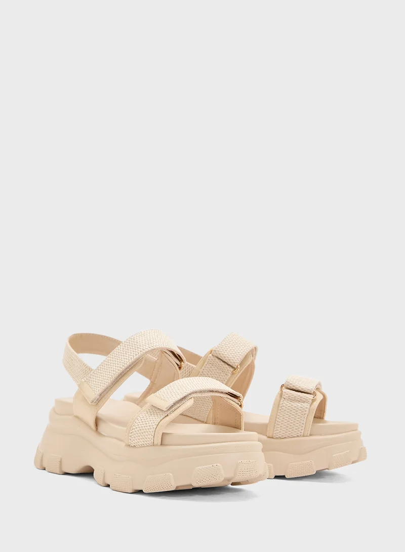 OZZO Chunky Flat Sandal