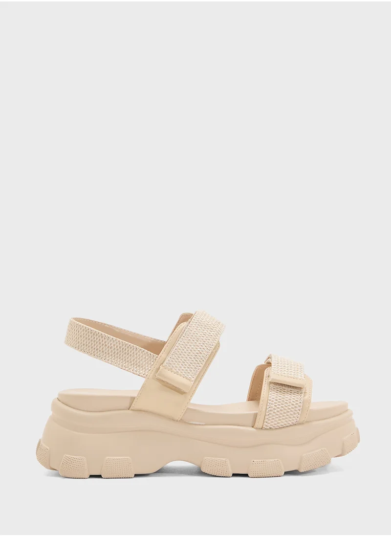 اوزو Chunky Flat Sandal