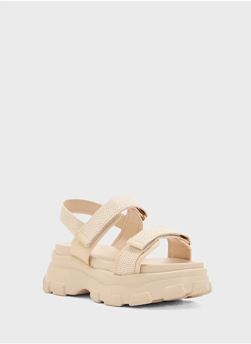 اوزو Chunky Flat Sandal