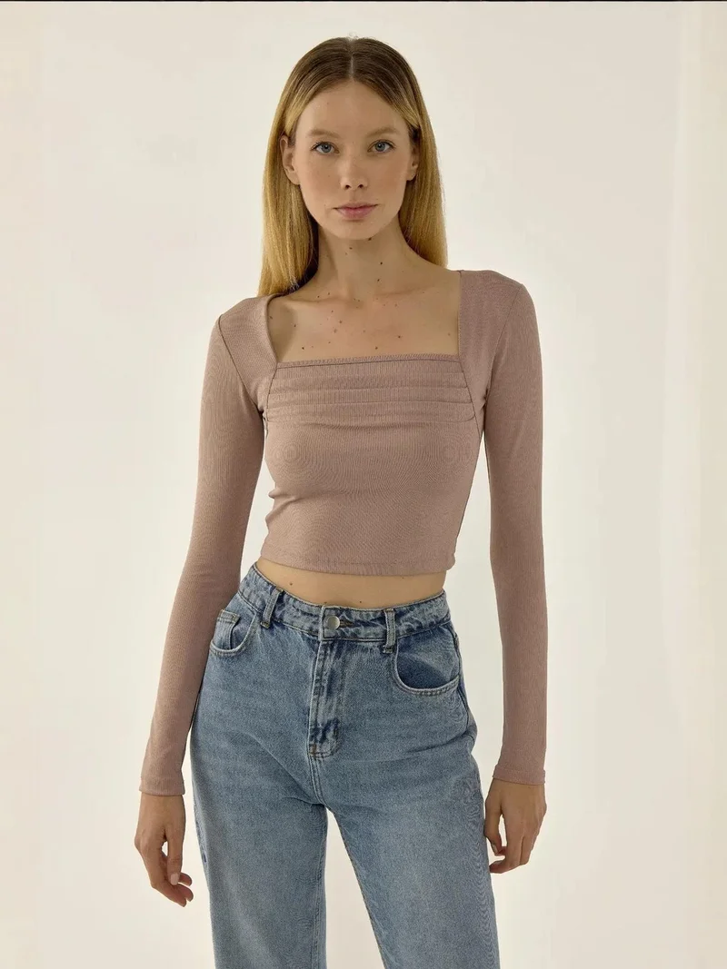 هيكاب بلوزة مكشكشة